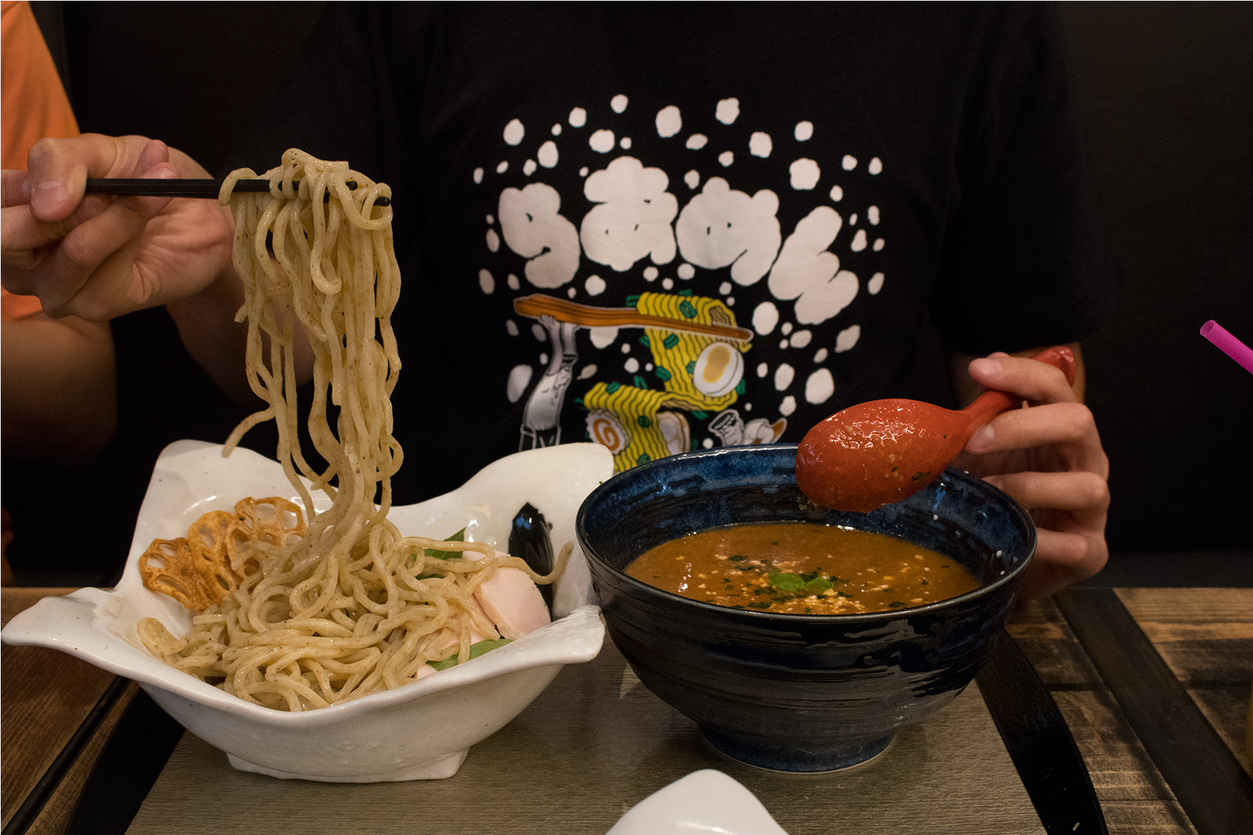 Ramen but фриспины ramen beat гейм xyz. Рамен из автоматов. Самый опасный рамен в мире. Кибер рамен из игры.